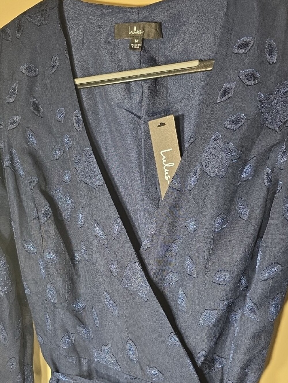 Lulus NWT Evening of Elegance Navy Floral Jacquard Wrap Dress Long Sleeve Size M - Picture 3 of 7
